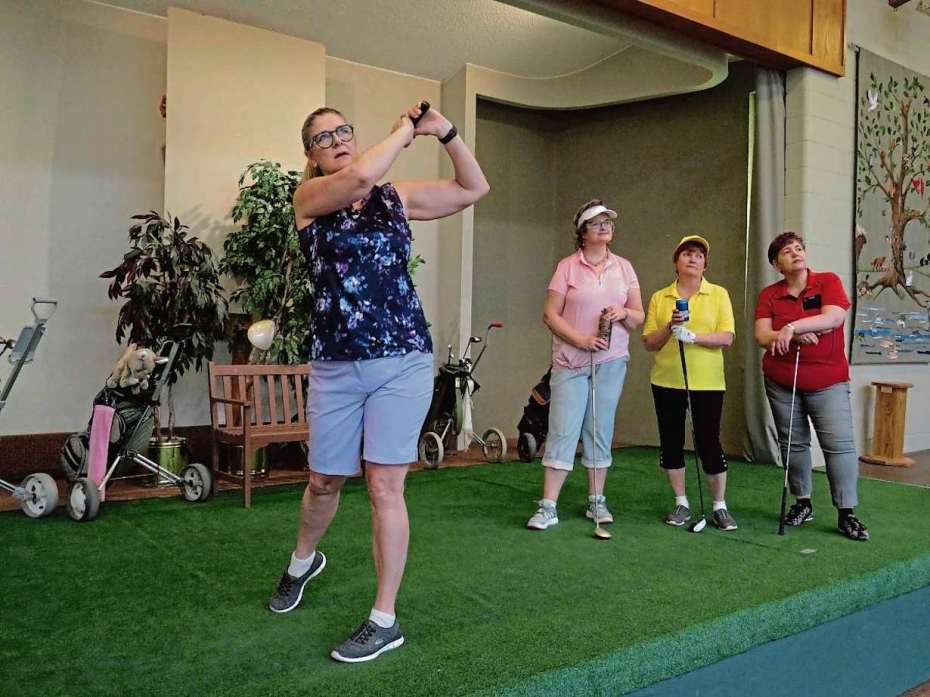 Immanuel Players - golf